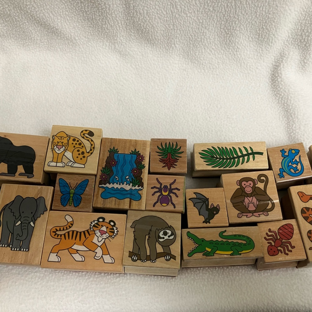 Melissa & Doug Rainforest Animals Rubber Stamp Set - Colorful Jungle and Safari